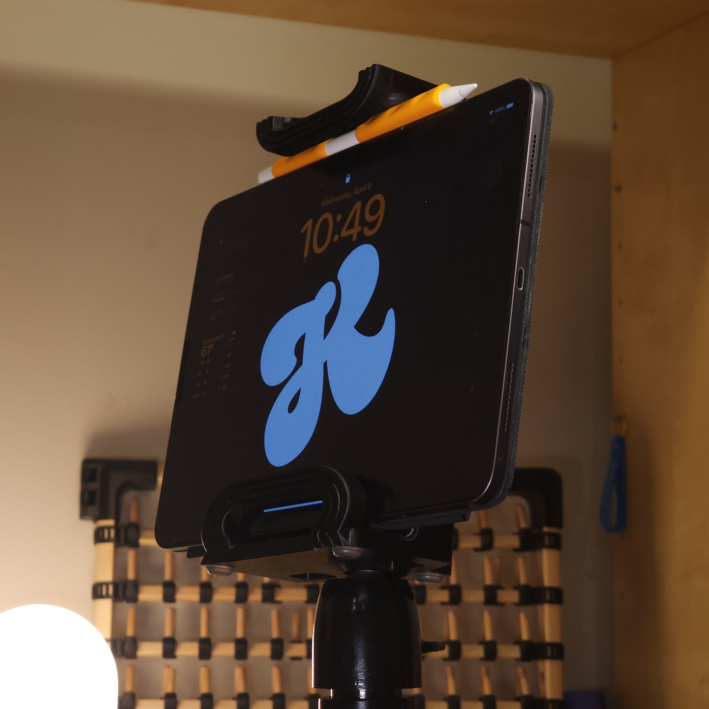 3-Way Mirror Stand